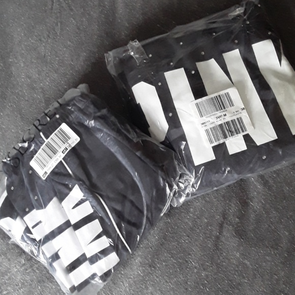 🖤Camo SET, Sweatsuit w/ BLING, V.S. PINK sz M🖤 - Picture 5 of 5